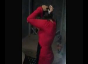 Малолетку прут в клубе арабское