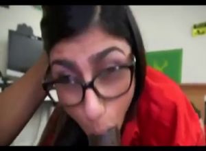 Порно сискатой арабки с негром