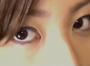 Азиатская школьница дала в волосатую манду