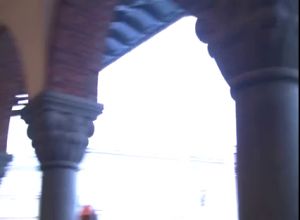 Мужики рвут большое очко крошки