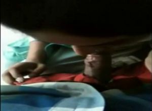 Индианка отсосала волосатый хуй