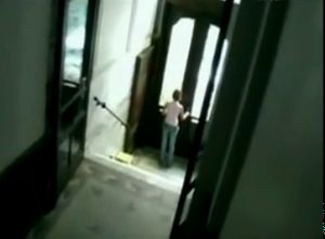 Немецкое порно с молодой в подъезде