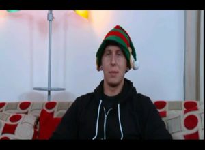 Эльф выебал снеругочку Санты