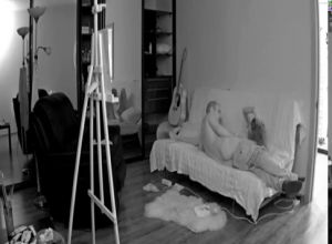 Молодая пара ебется на скрытую камеру