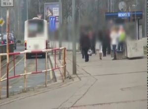 Снял молодую и трахнул в машине