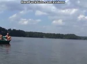 Екстремалныиы секс на берегу речки