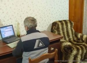 Дед трахнул молодую внучку