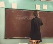 Школьники шантажем склонили училку музыки к сексу.Русское