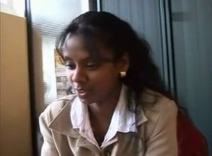 Шеф кончил на лысую секретаршу