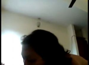 Наездница кончила на палке Индийское