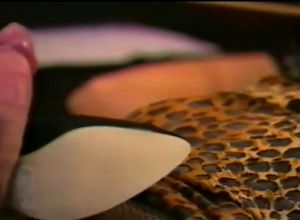 Писает в рот женщины немецкое