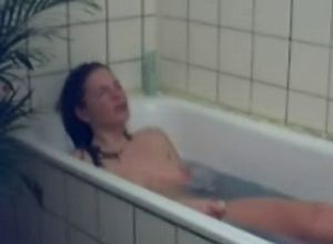 Уникальная подборка женской мастурбации подсмотренная скрытой камерой