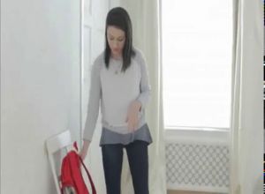 Порно с упругой девушкой