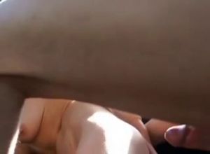 Сунул неожиданно член в задок во время жёсткого траха