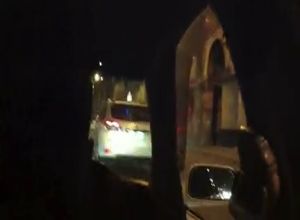 Засветила сиськи с машины.Типичный Воронеж